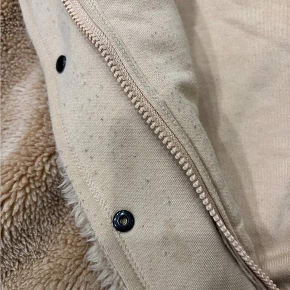 ALO Yoga Tan Teddy Jacket - Picture 4 of 4